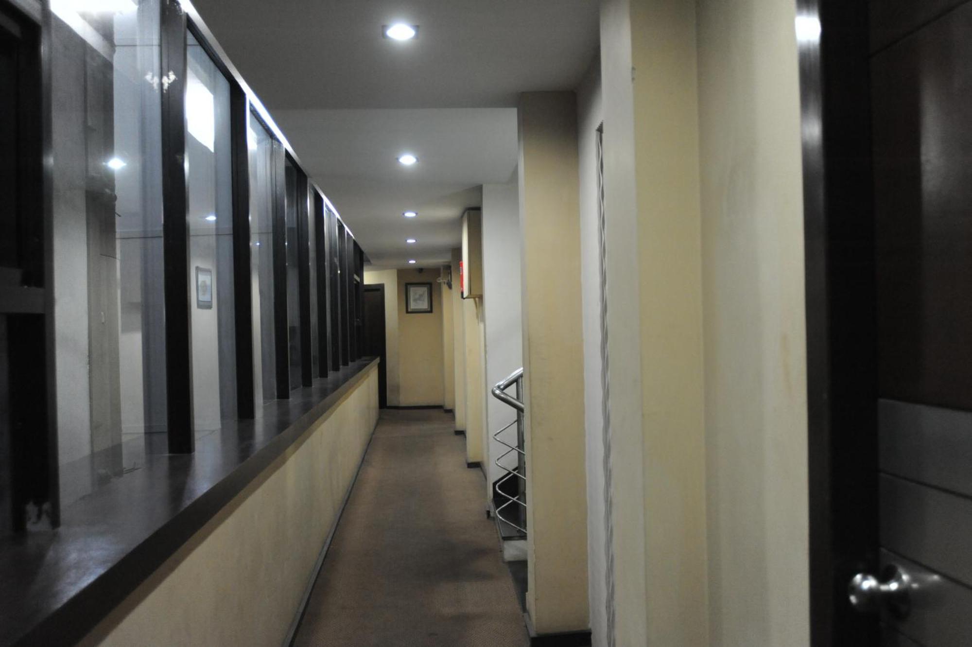 Hotel Lee International Kalkutta Kültér fotó