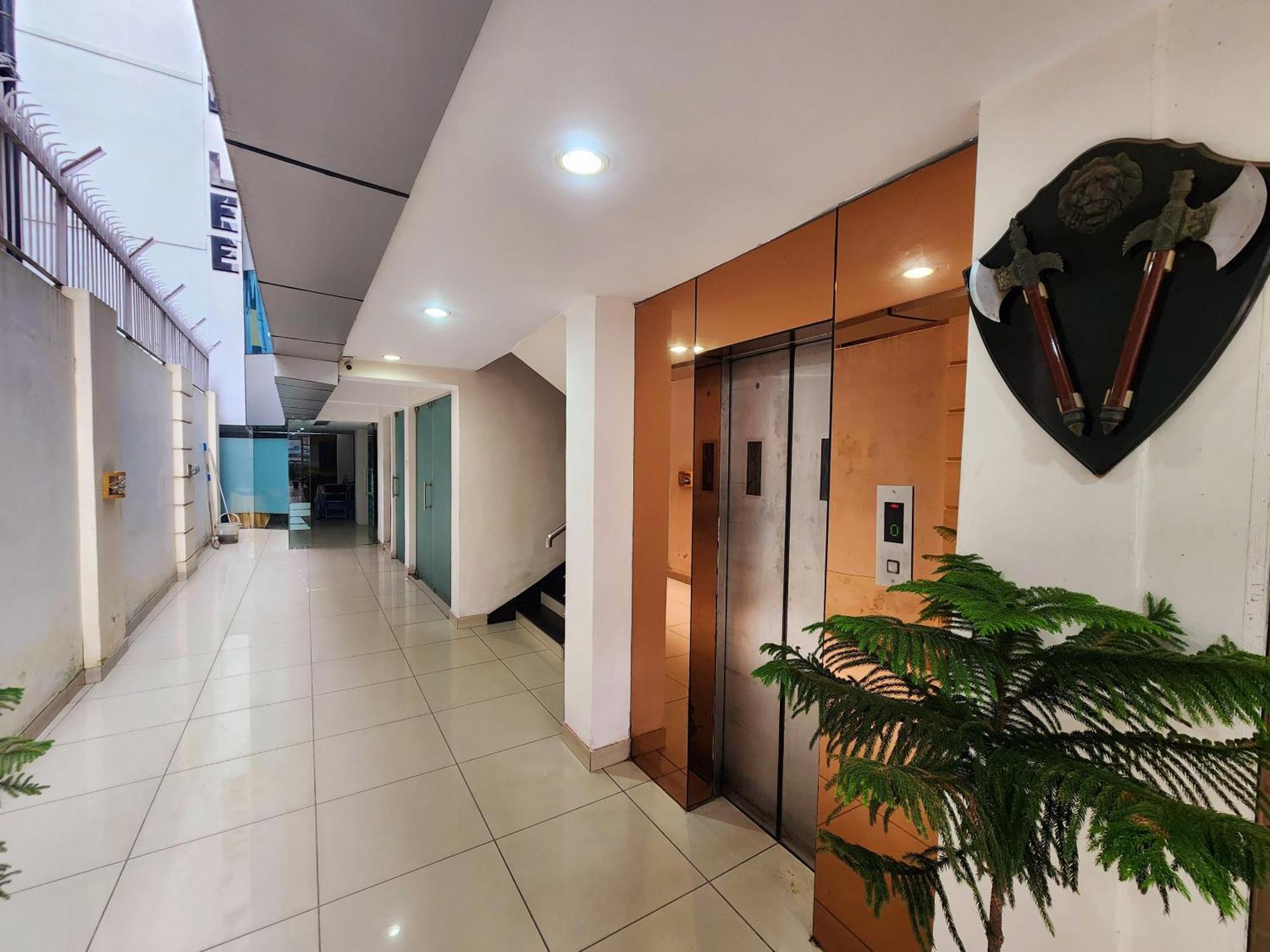 Hotel Lee International Kalkutta Kültér fotó
