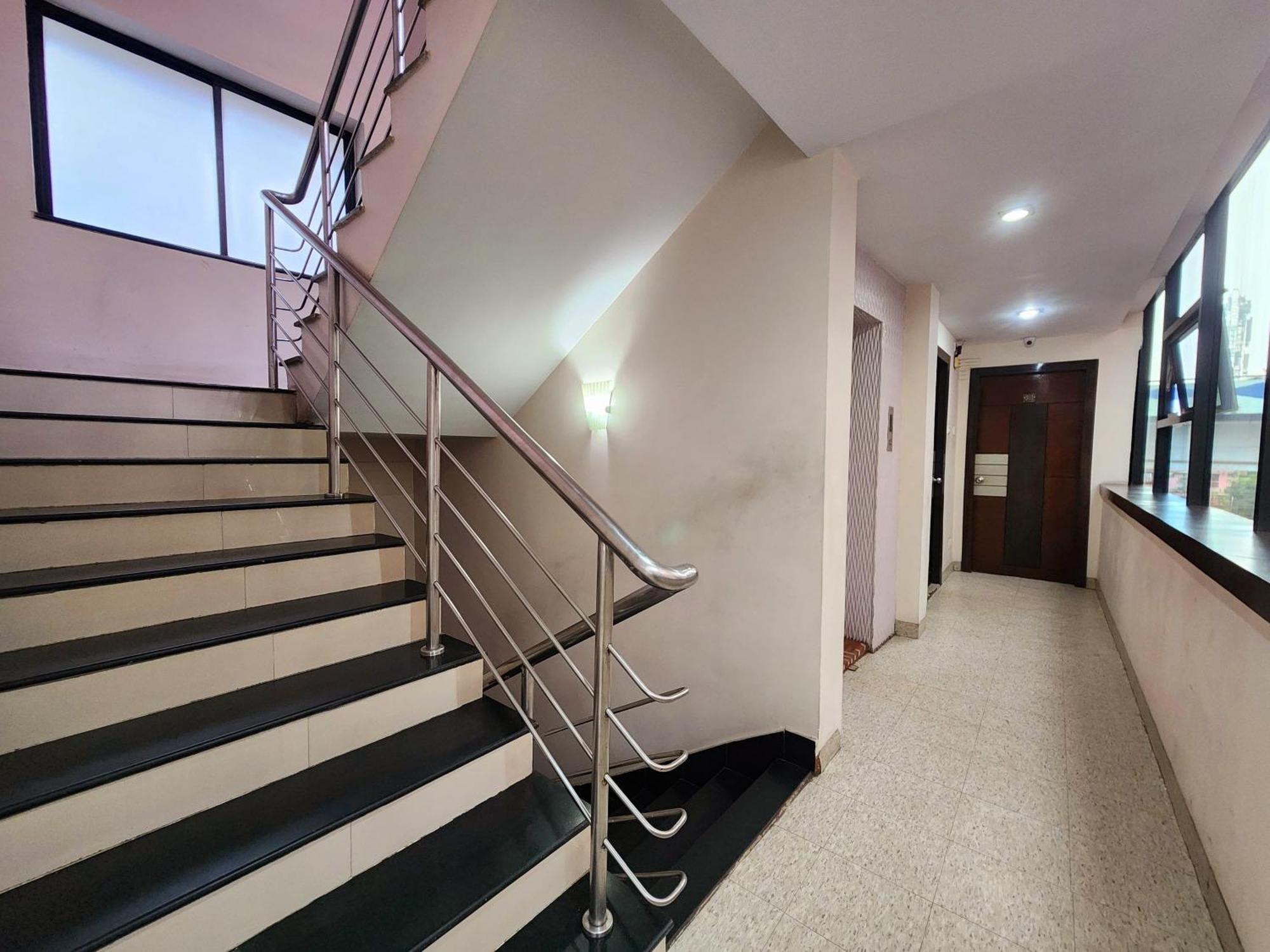 Hotel Lee International Kalkutta Kültér fotó