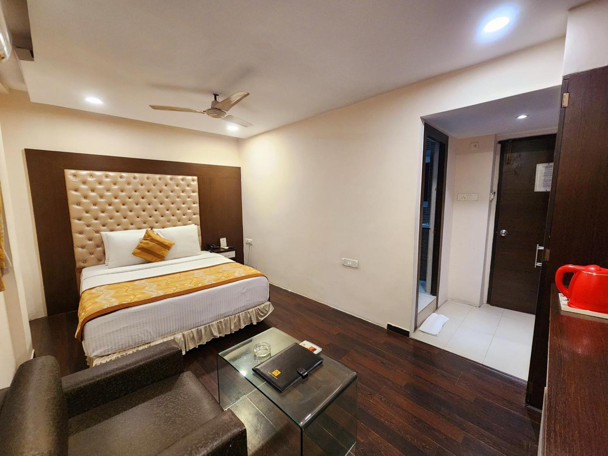 Hotel Lee International Kalkutta Kültér fotó